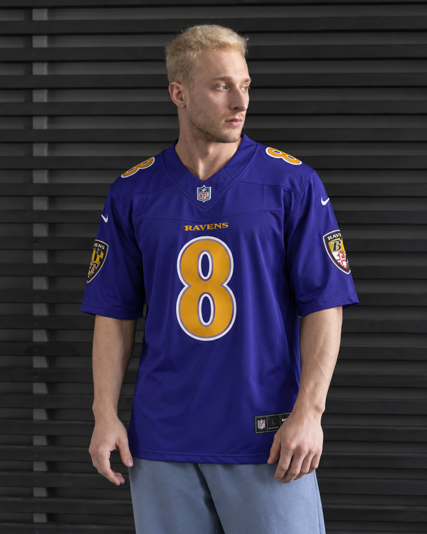 Baltimore Ravens - Lamar Jackson - Purple front view